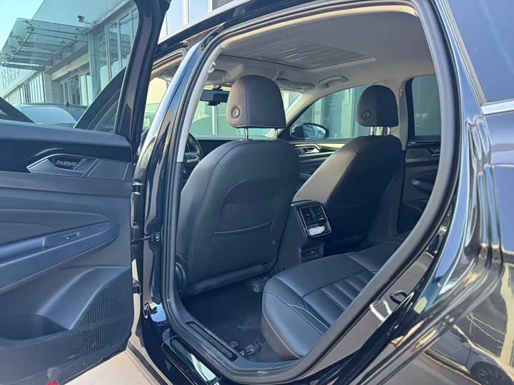 Фото 3 - Volkswagen Passat