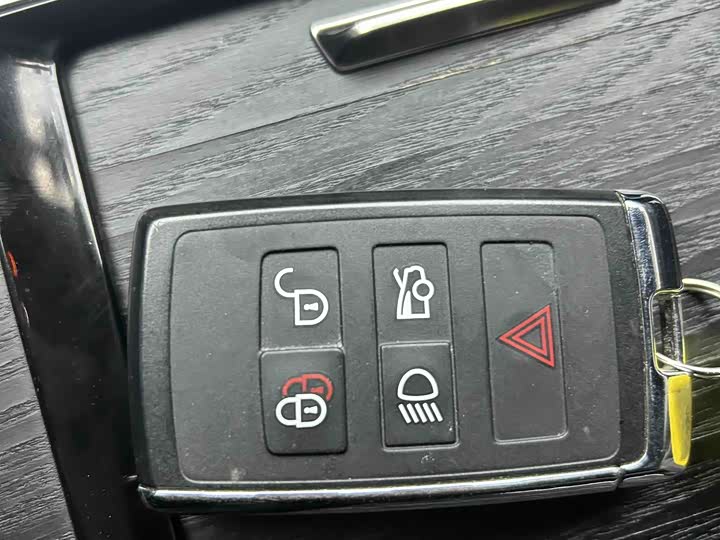 Фото 3 - Jaguar XF L