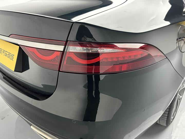 Фото 9 - Jaguar XF L