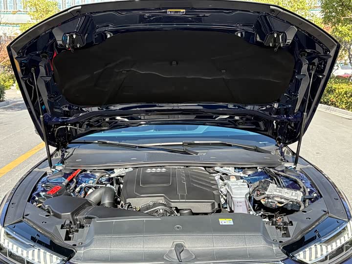 Фото 14 - Audi A7L