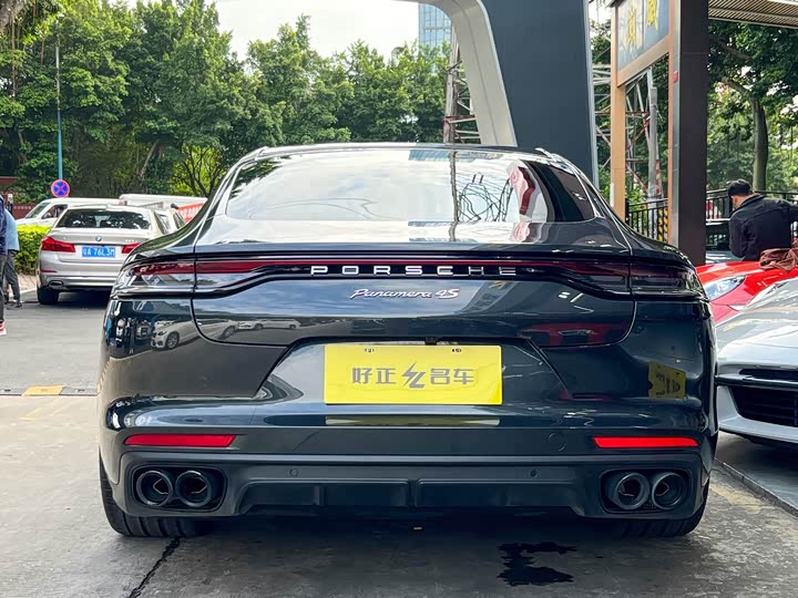 Фото 5 - Porsche Panamera