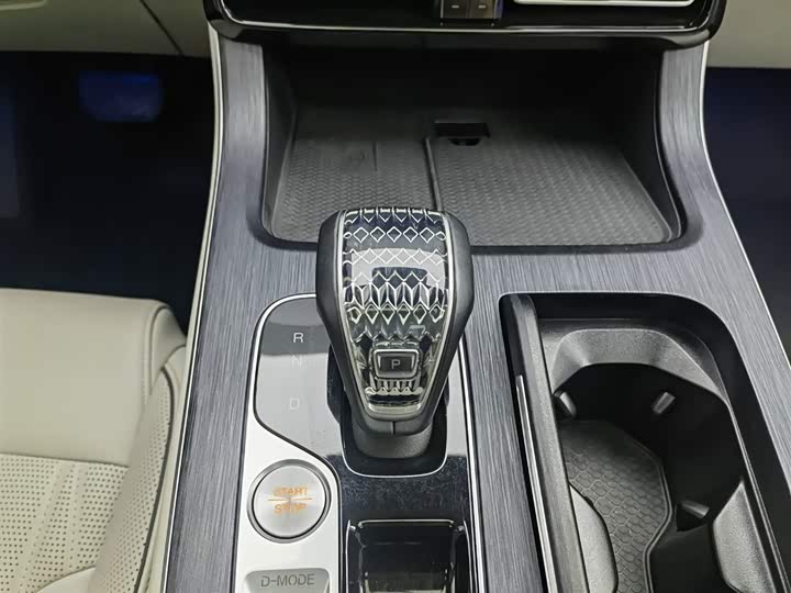 Фото 13 - GAC Trumpchi GS8