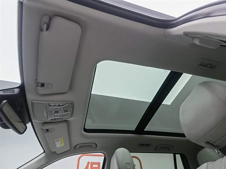 Фото 14 - GAC Trumpchi GS8