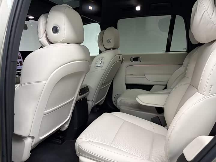 Фото 10 - LiXiang L8