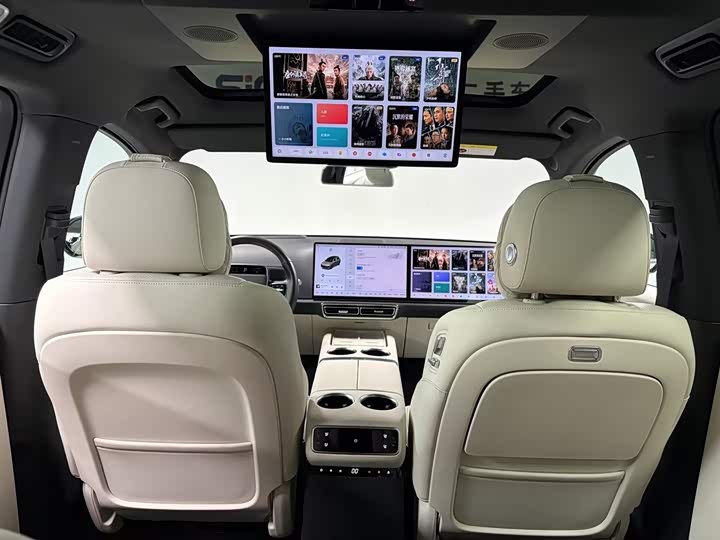 Фото 14 - LiXiang L8