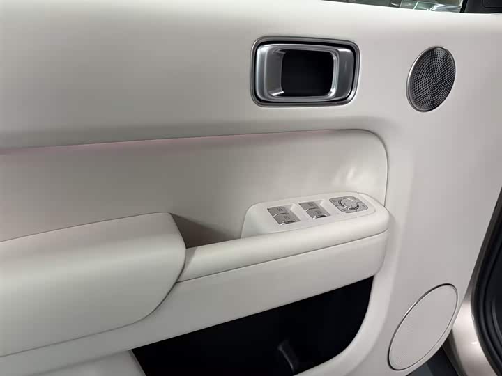 Фото 16 - LiXiang L8