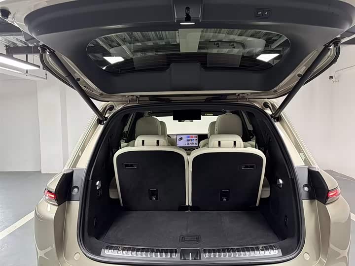 Фото 19 - LiXiang L8