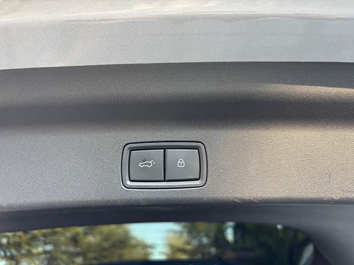 Фото 18 - LiXiang L8