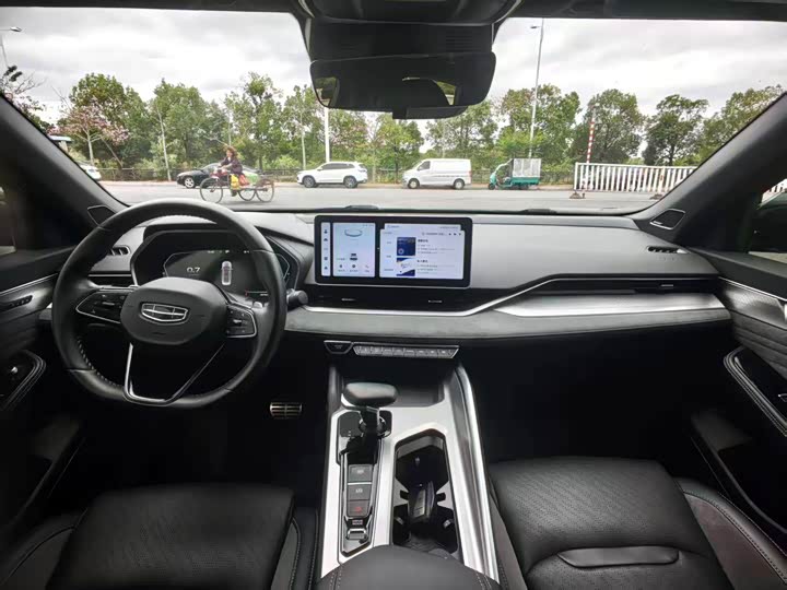 Фото 6 - Geely Preface