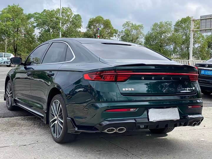 Фото 8 - Geely Preface