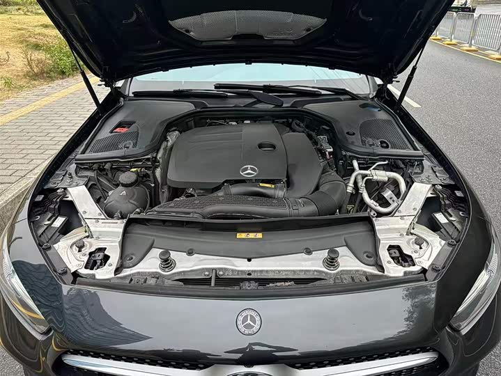 Фото 15 - Mercedes-Benz CLS-Class