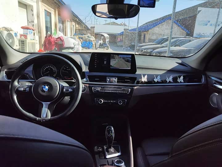 Фото 10 - BMW X1