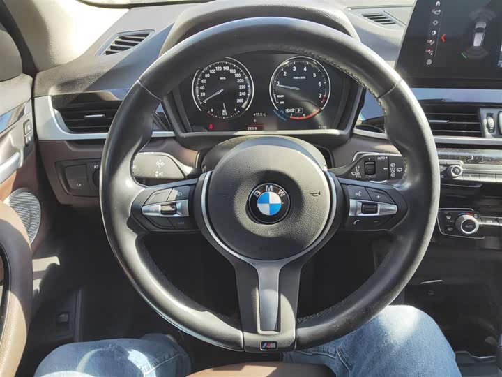 Фото 11 - BMW X1