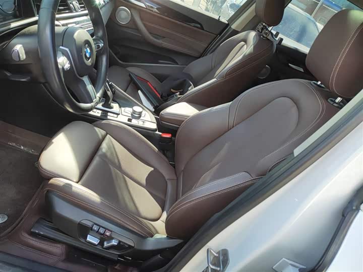 Фото 15 - BMW X1