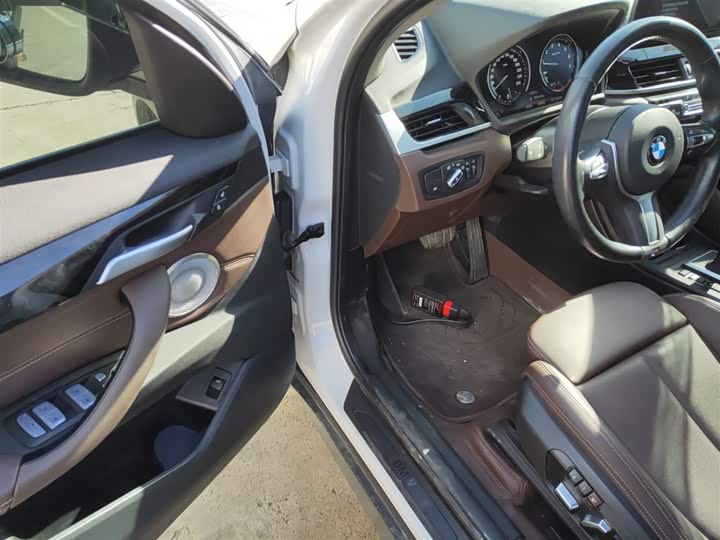 Фото 16 - BMW X1