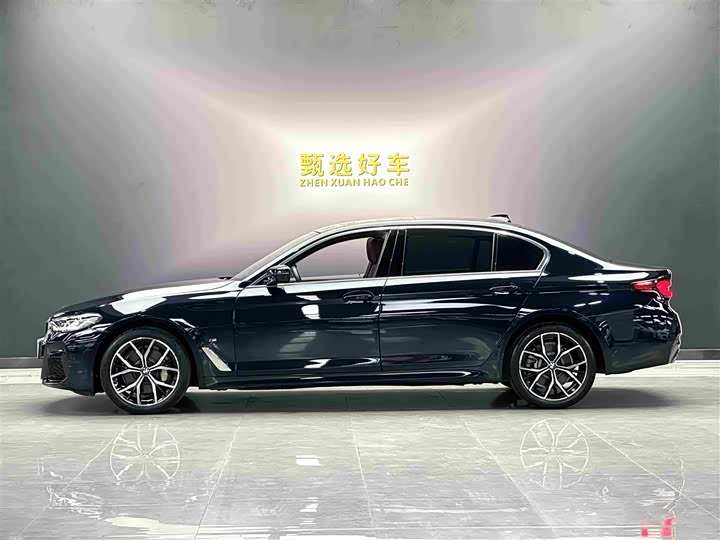 Фото 3 - BMW 5 Series