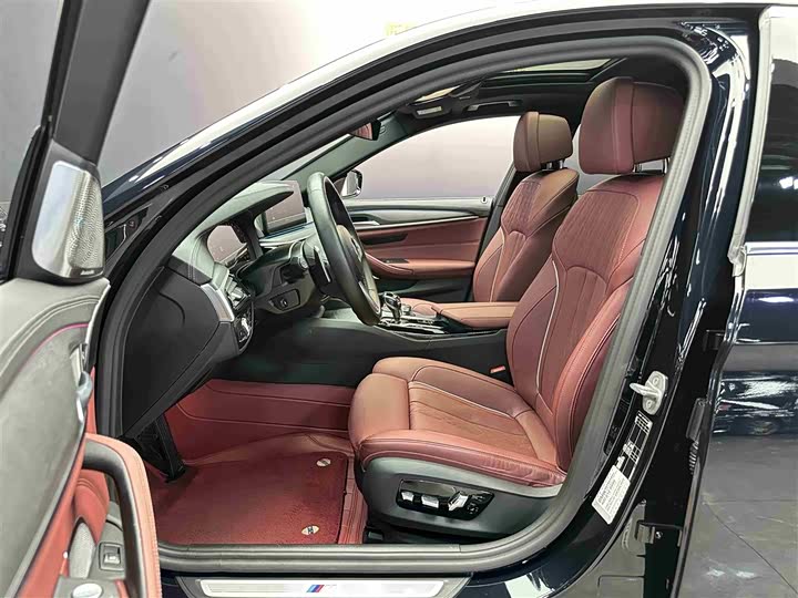 Фото 5 - BMW 5 Series