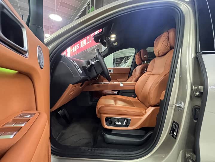 Фото 10 - LiXiang L9