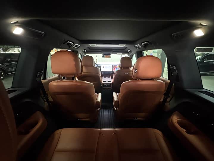 Фото 16 - LiXiang L9