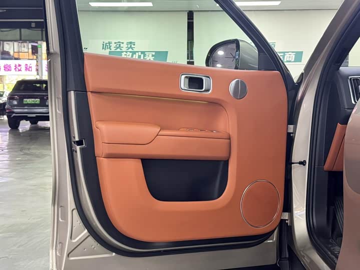 Фото 17 - LiXiang L9