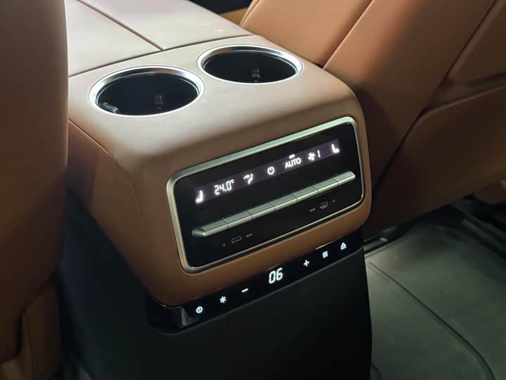 Фото 19 - LiXiang L9