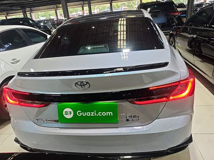 Фото 6 - Toyota Camry