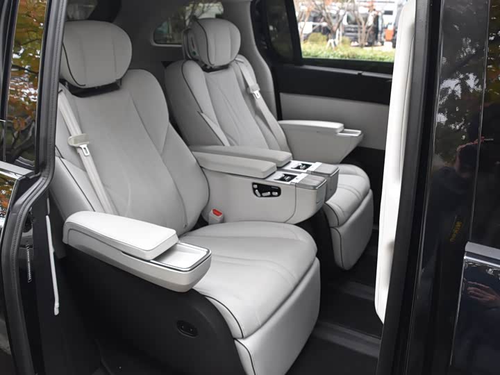 Фото 12 - XPeng X9