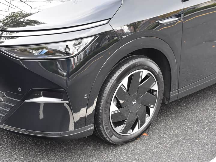 Фото 6 - XPeng X9