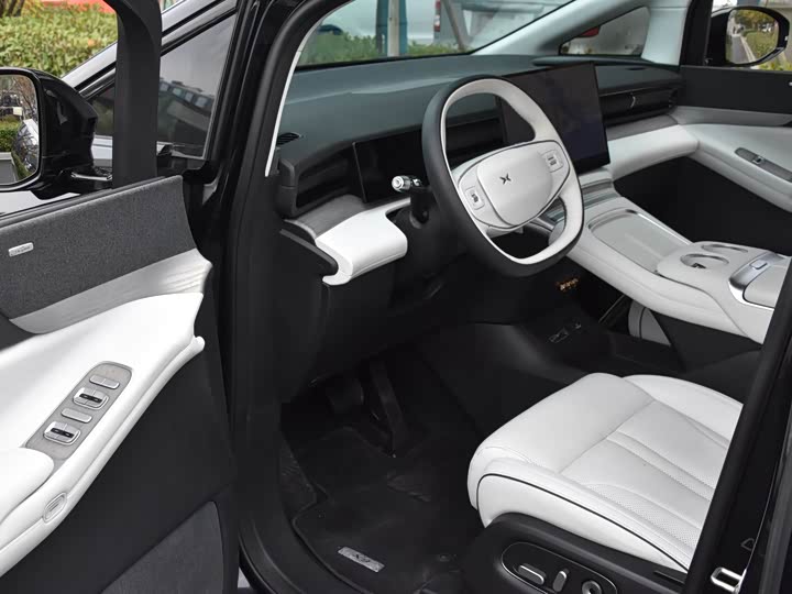 Фото 8 - XPeng X9