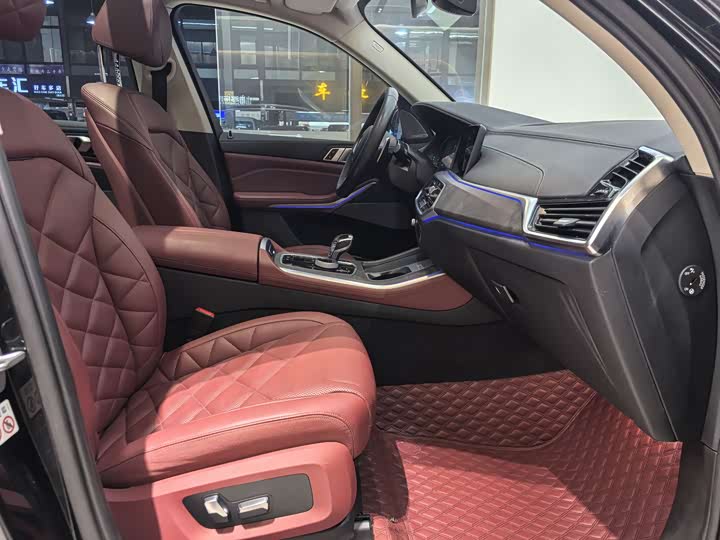 Фото 15 - BMW X5