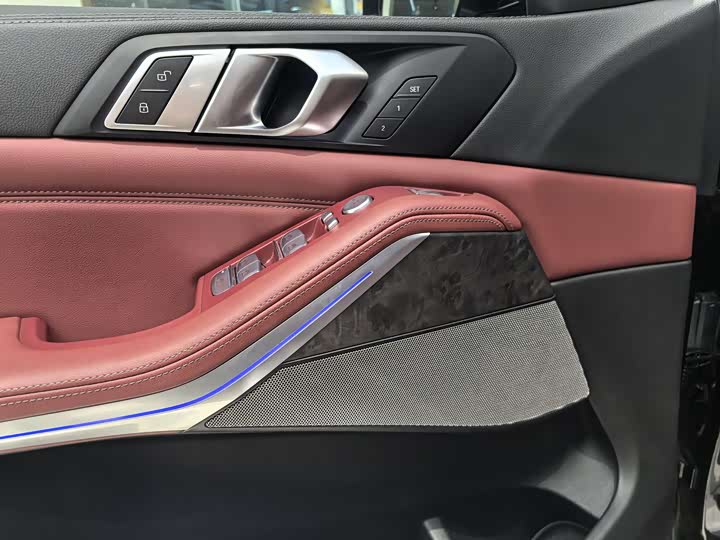 Фото 17 - BMW X5