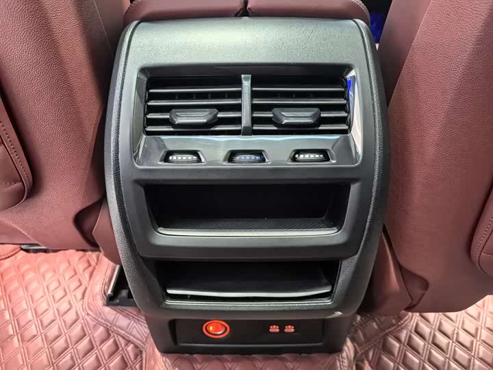 Фото 19 - BMW X5