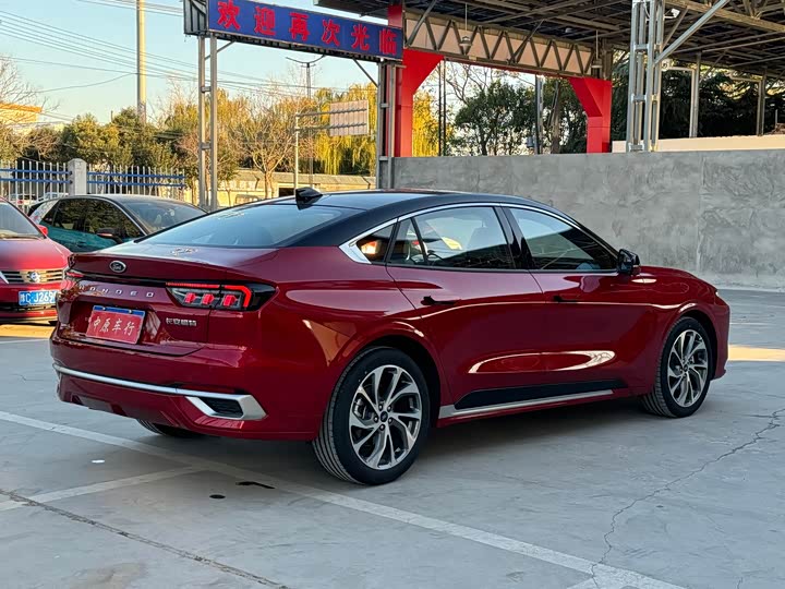 Фото 19 - Ford Mondeo