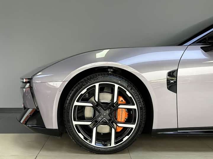 Фото 11 - XPeng P7