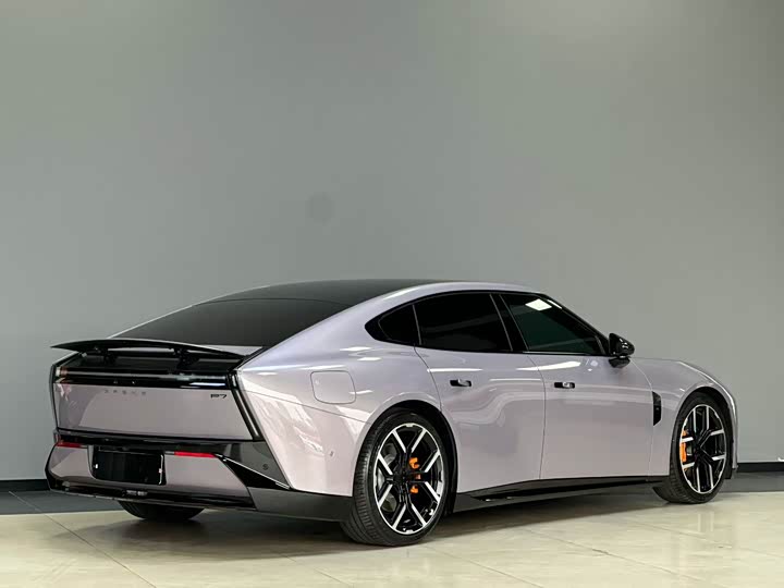 Фото 3 - XPeng P7