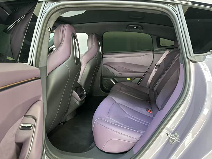 Фото 6 - XPeng P7