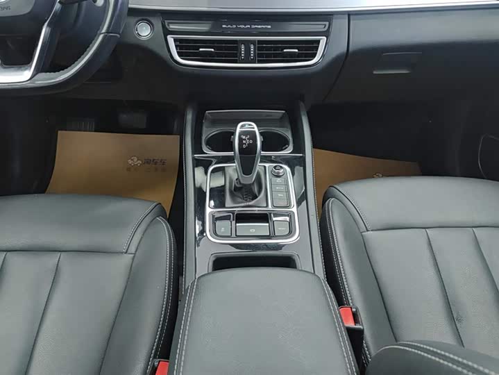 Фото 16 - BYD Song Max