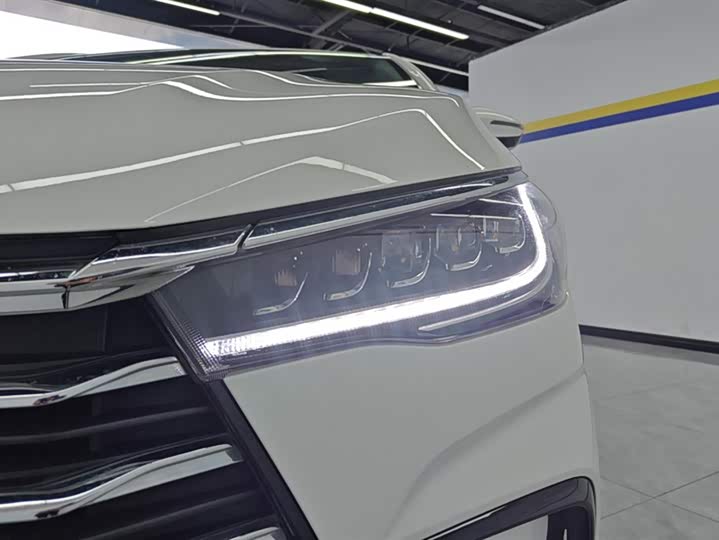 Фото 5 - BYD Song Max