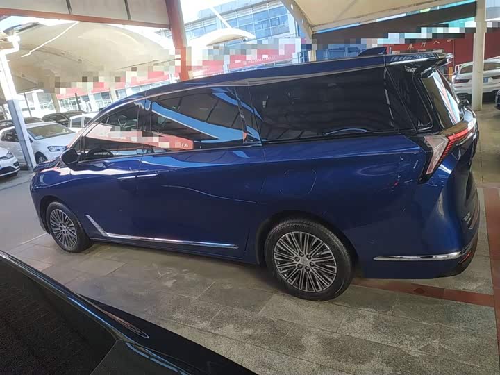 Фото 5 - Buick GL8 Hybrid