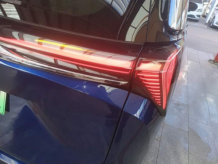 Фото 8 - Buick GL8 Hybrid