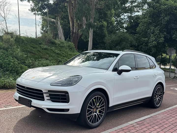 Фото 1 - Porsche Cayenne