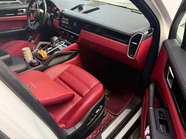 Фото 5 - Porsche Cayenne