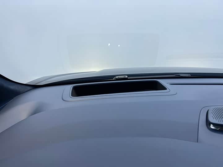 Фото 11 - Zeekr 009