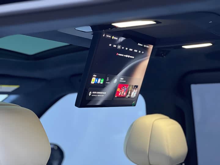 Фото 17 - Zeekr 009