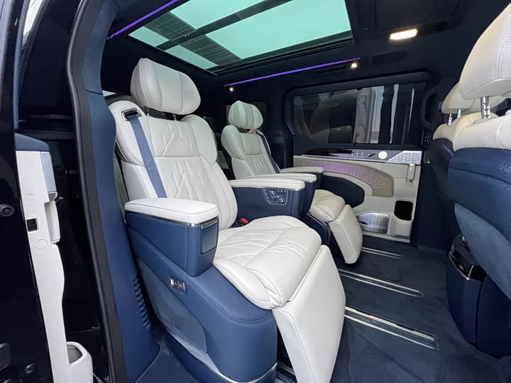 Фото 19 - Zeekr 009