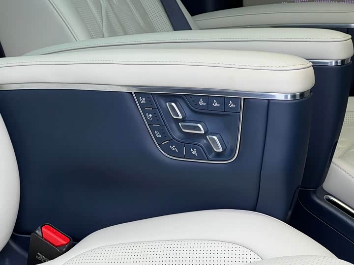 Фото 20 - Zeekr 009