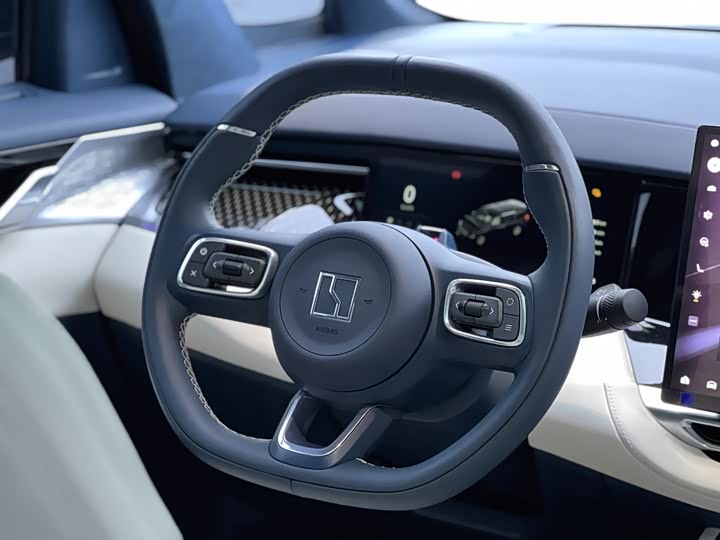 Фото 29 - Zeekr 009