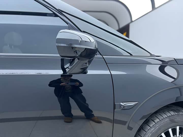 Фото 32 - Zeekr 009