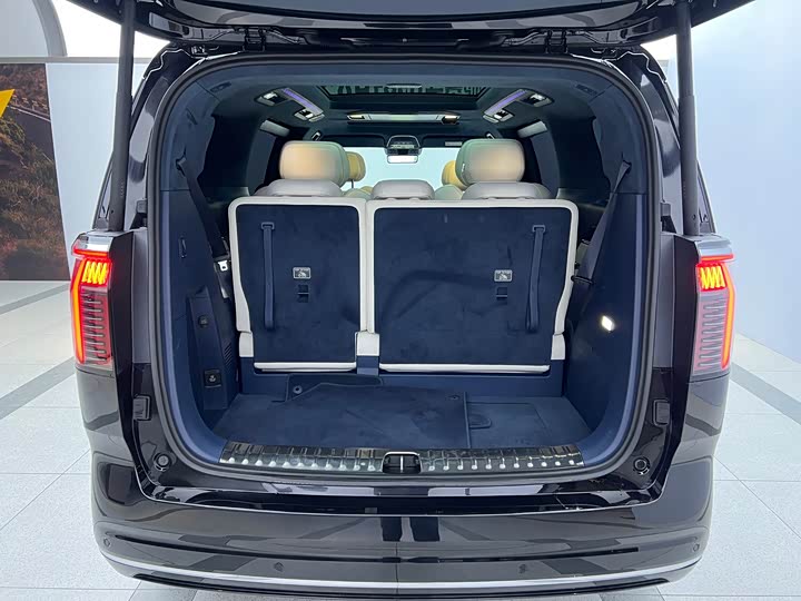 Фото 35 - Zeekr 009