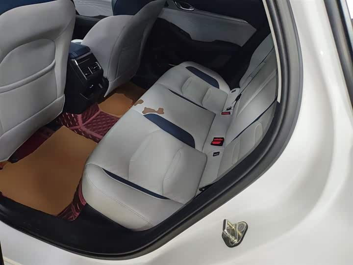 Фото 17 - Geely Preface